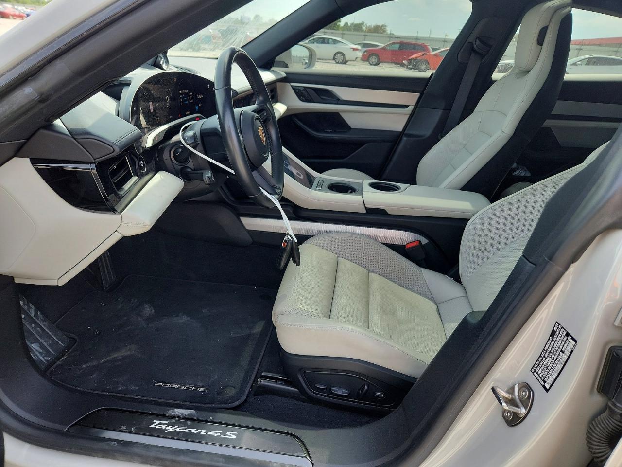 2021 PORSCHE Taycan