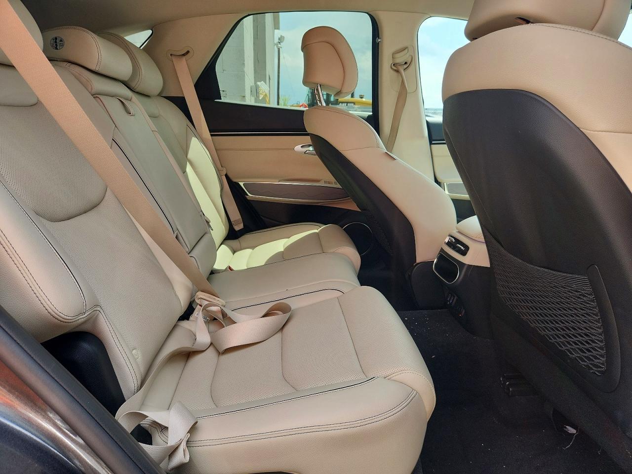 2024 GENESIS GV70