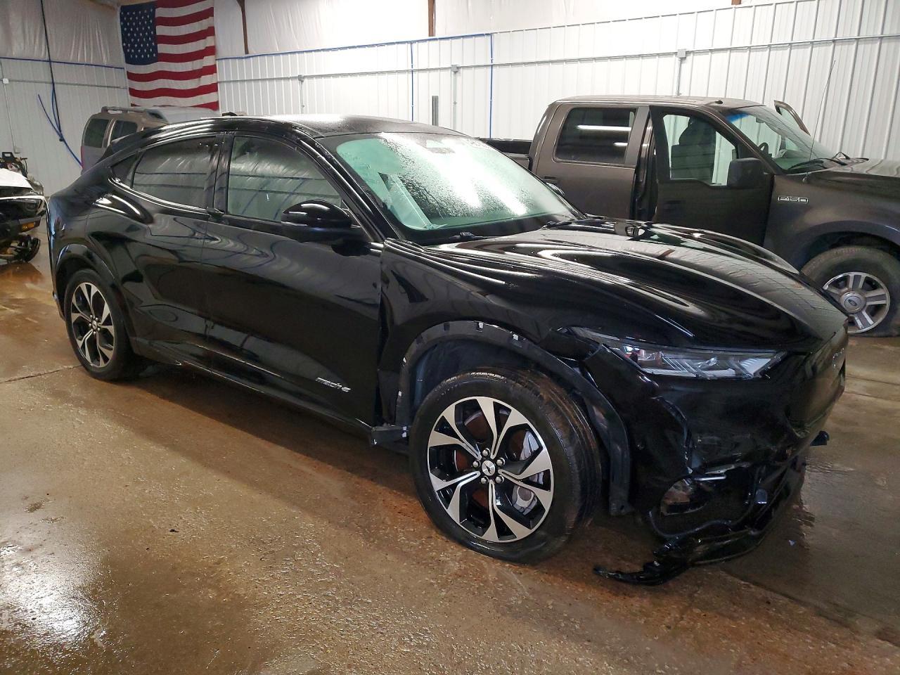 2021 FORD Mustang Mach-E