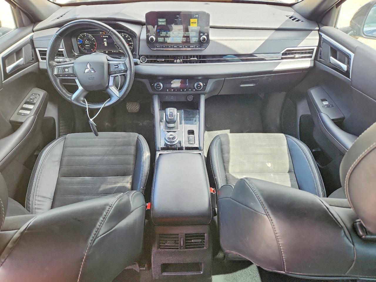 2023 MITSUBISHI outlander