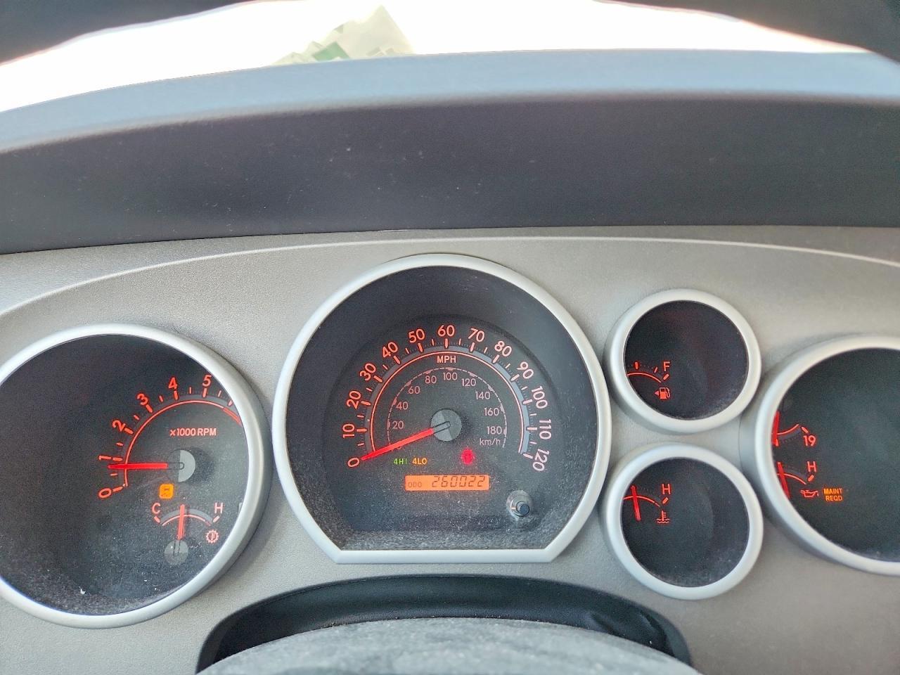 2012 TOYOTA TUNDRA