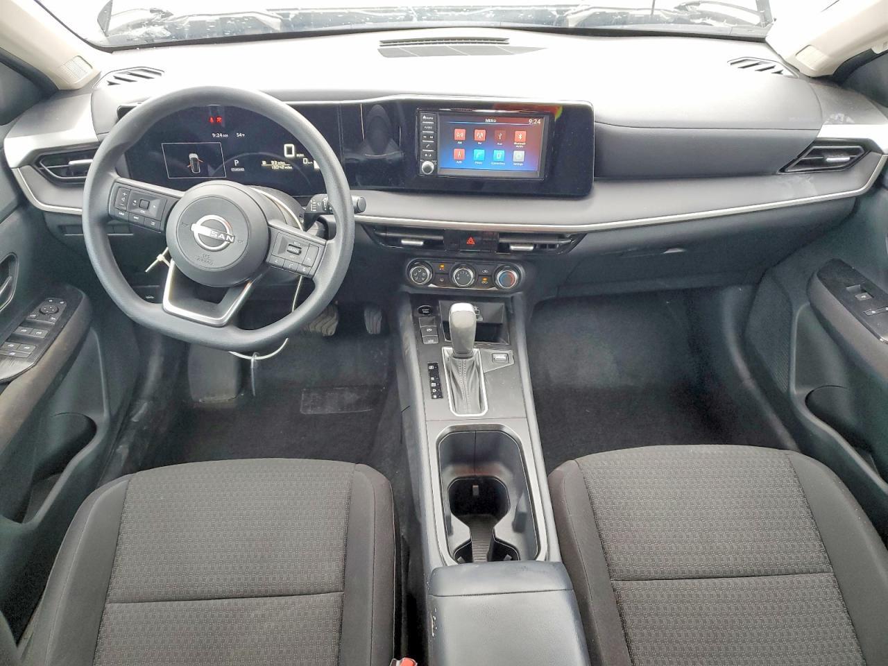 2025 NISSAN KICKS