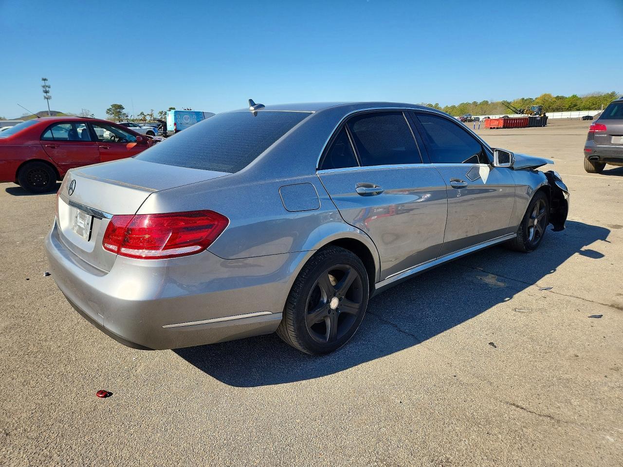 2014 MERCEDES-BENZ E-Class