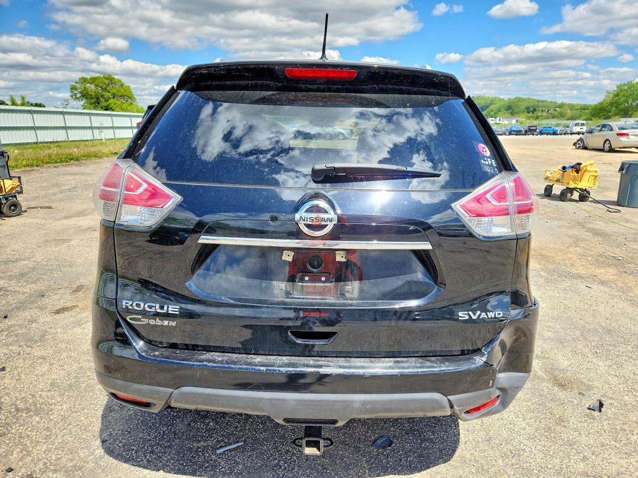 2015 NISSAN ROGUE