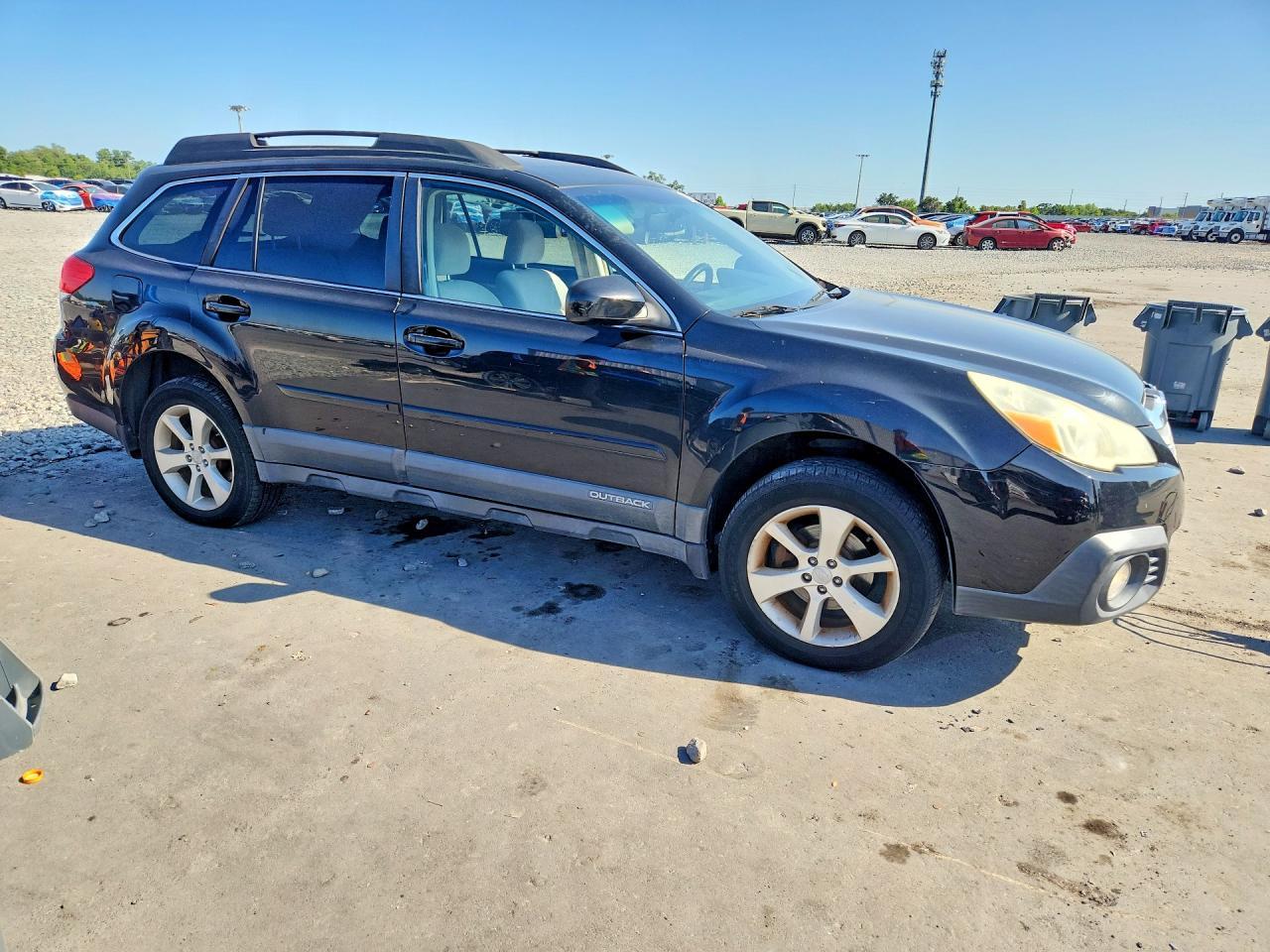2013 SUBARU Outback