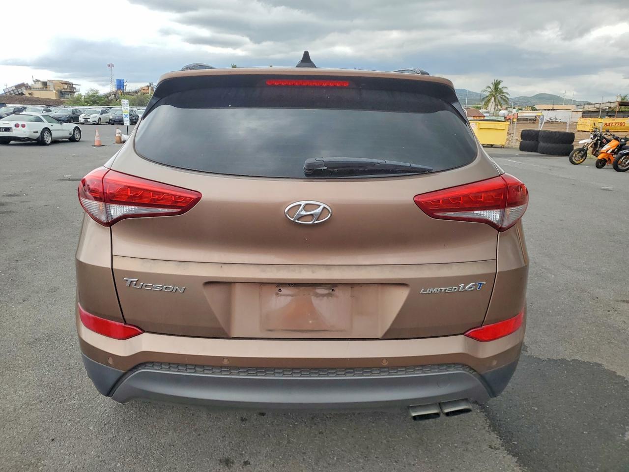2016 HYUNDAI TUCSON
