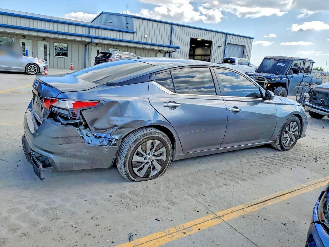 2020 NISSAN ALTIMA