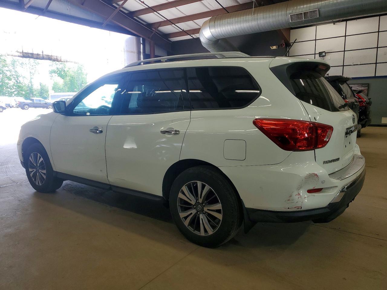 2017 NISSAN PATHFINDER