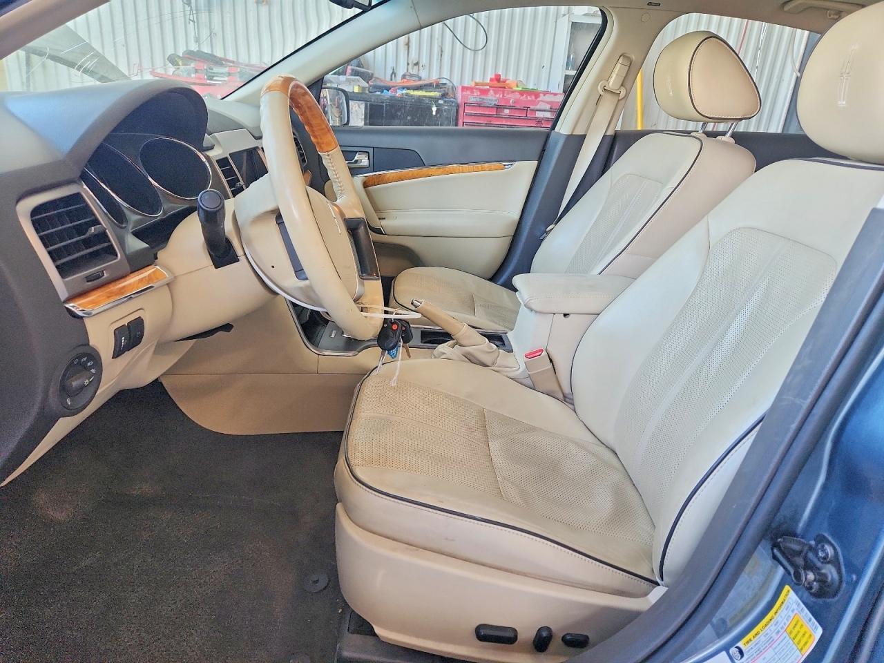 2011 LINCOLN MKZ