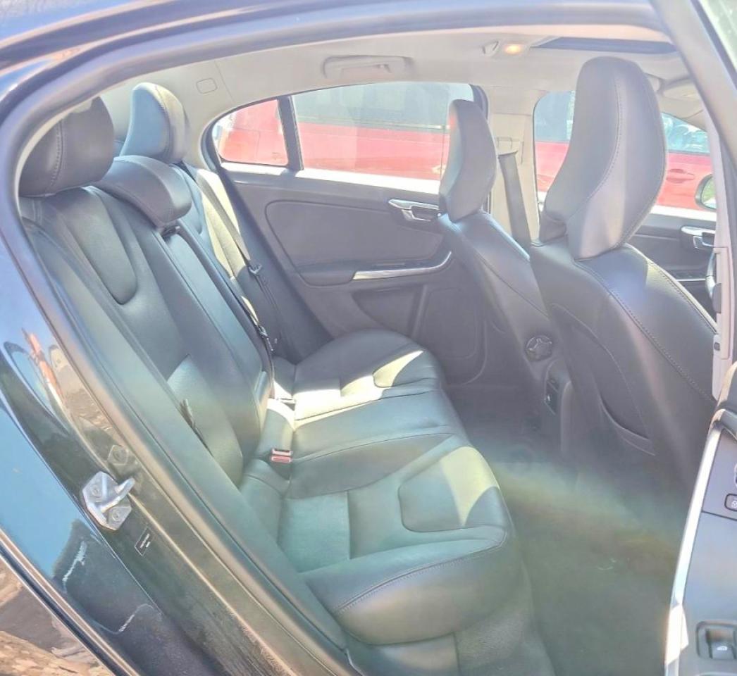 2015 VOLVO S60