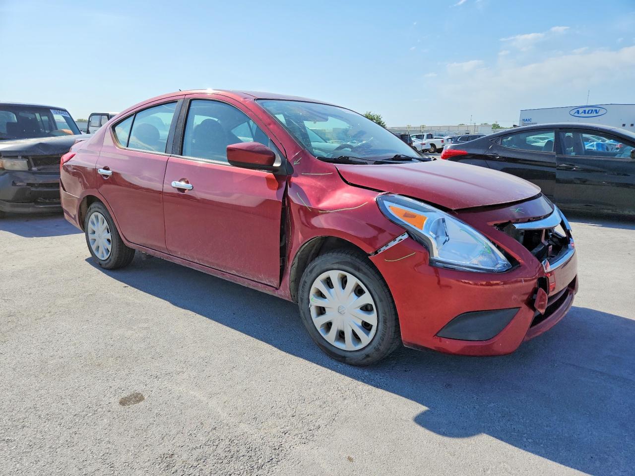 2017 NISSAN VERSA