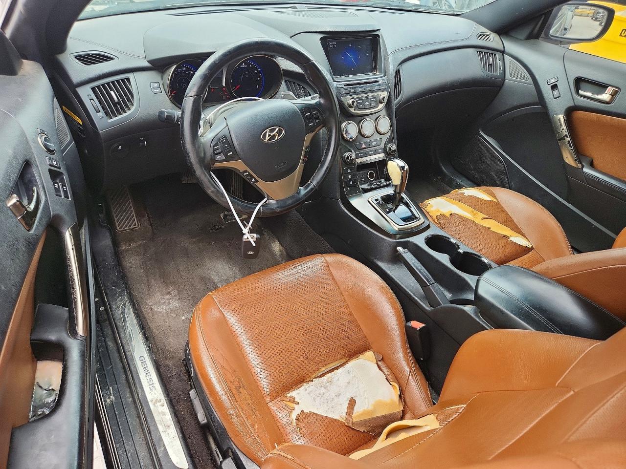 2013 HYUNDAI GENESIS
