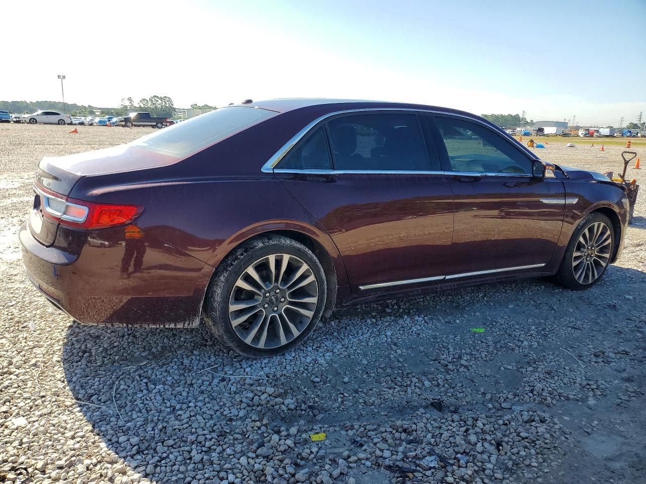 2017 LINCOLN Continental