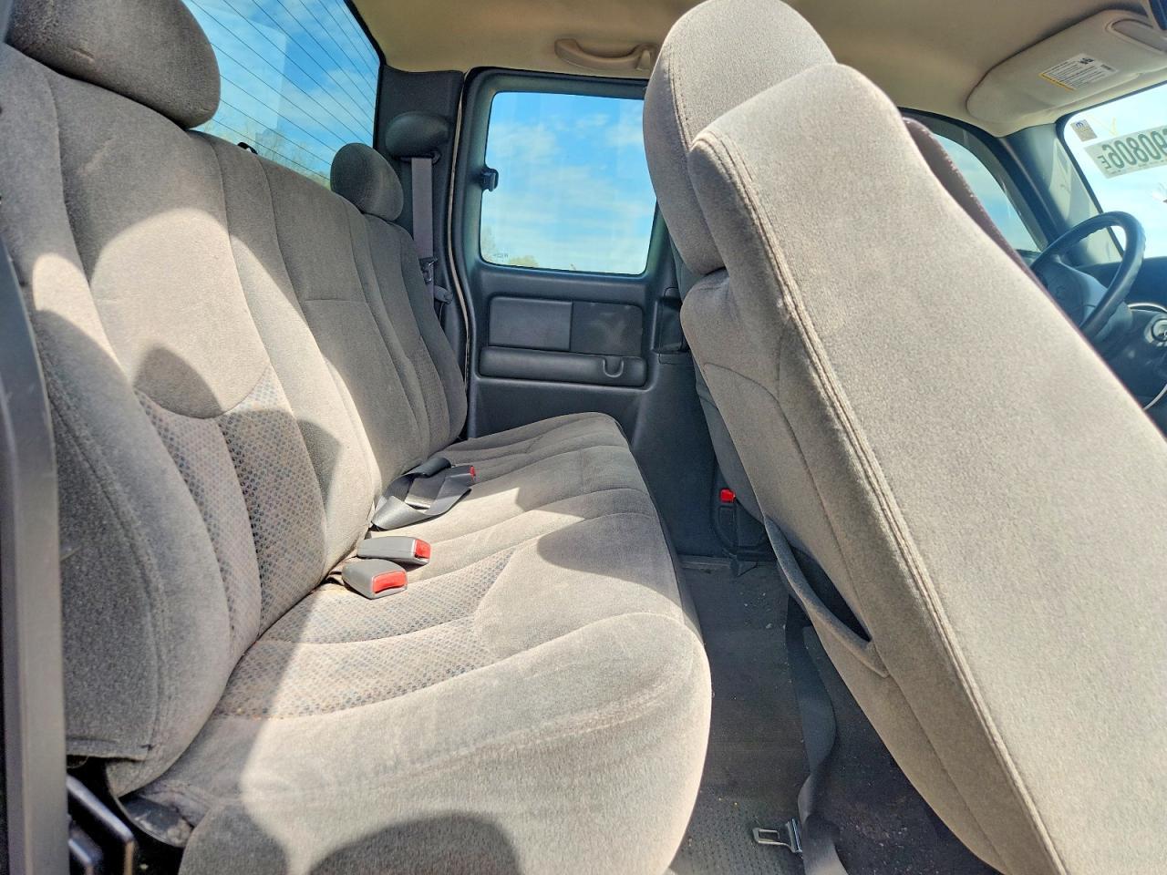 2004 CHEVROLET Silverado