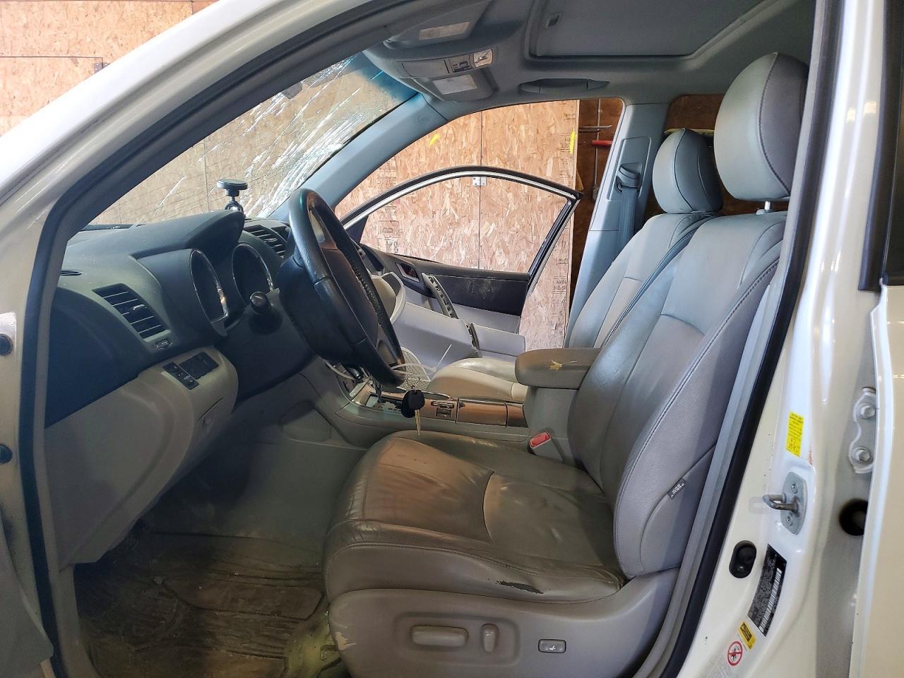 2010 TOYOTA HIGHLANDER