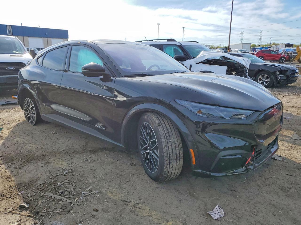 2025 FORD Mustang Mach-E