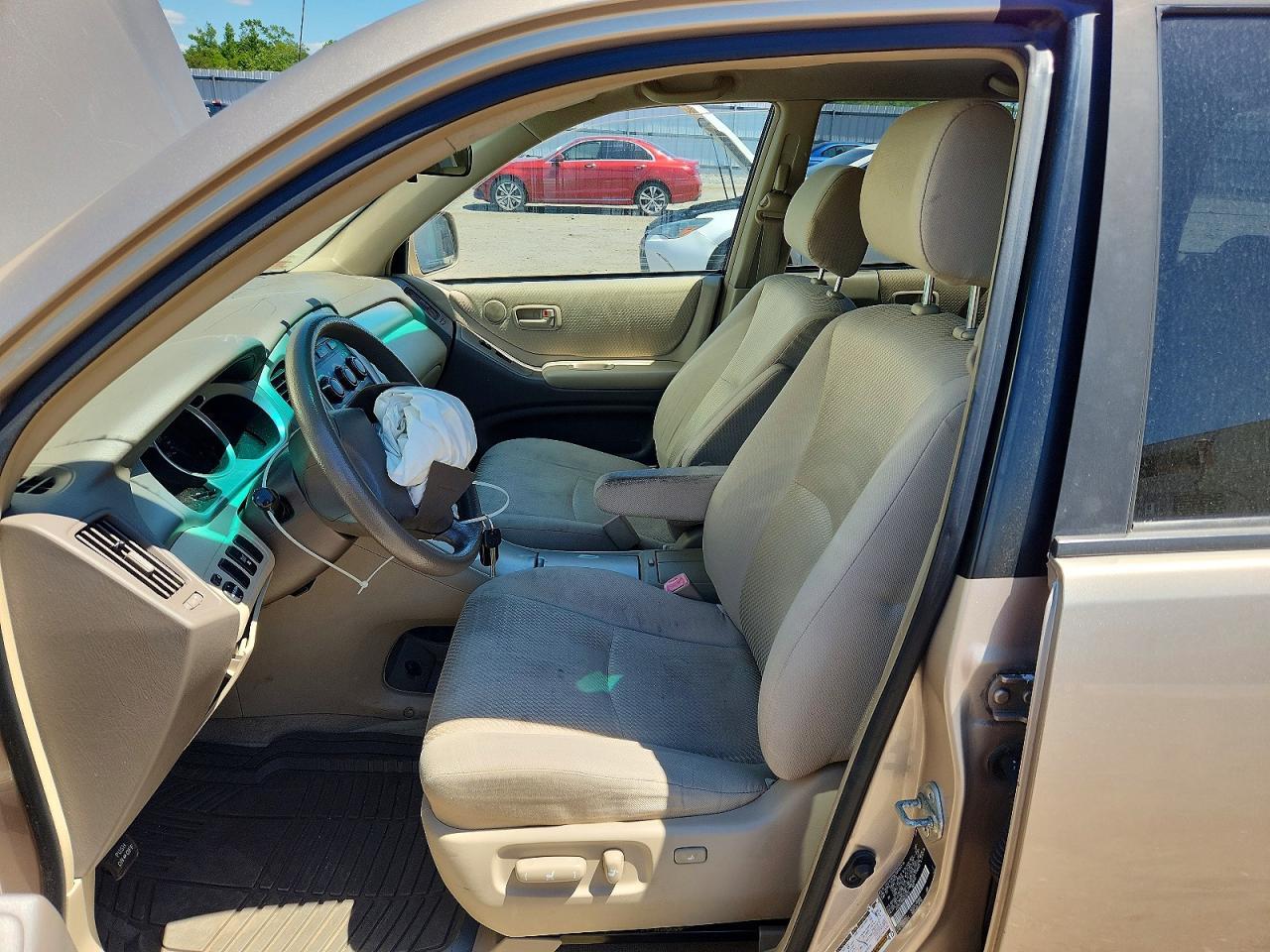 2004 TOYOTA HIGHLANDER