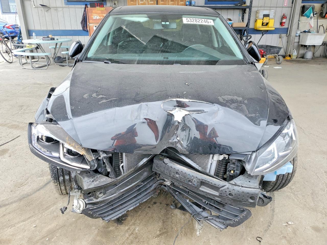 2017 VOLKSWAGEN GOLF