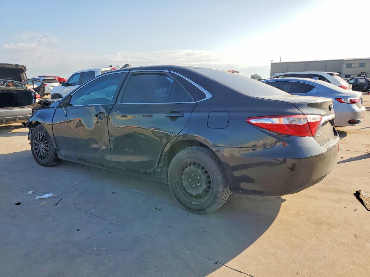2016 TOYOTA CAMRY