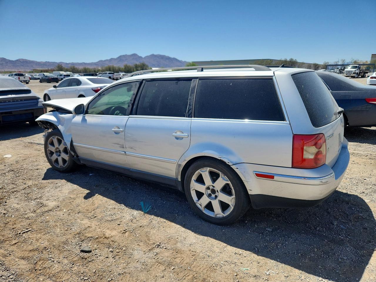 2004 VOLKSWAGEN Passat