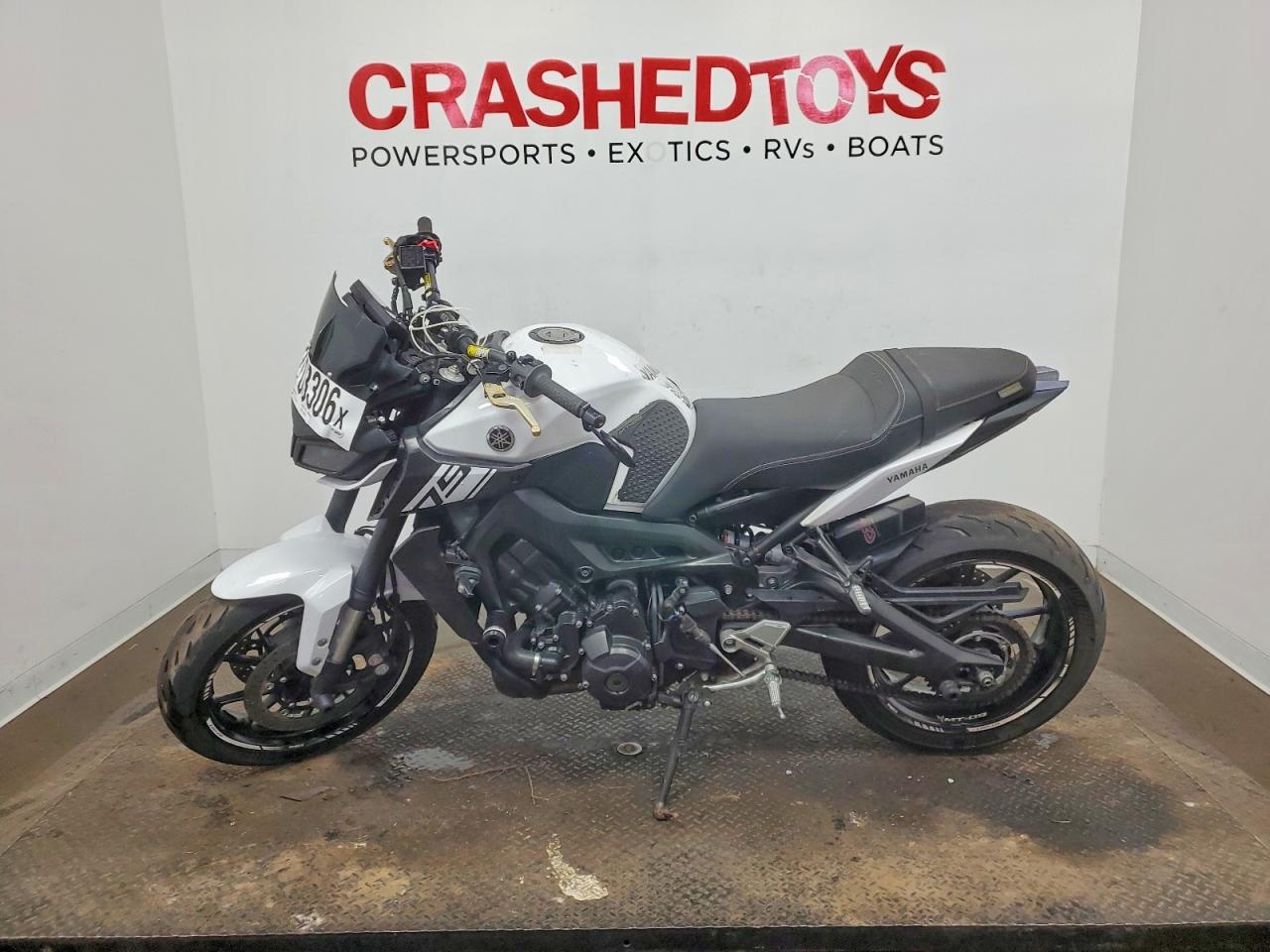2017 YAMAHA FZ09