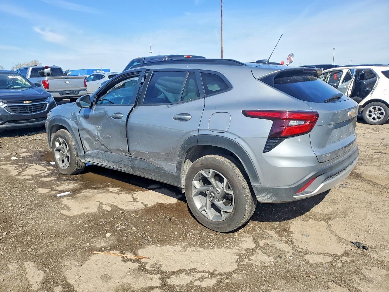 2025 CHEVROLET TRAX