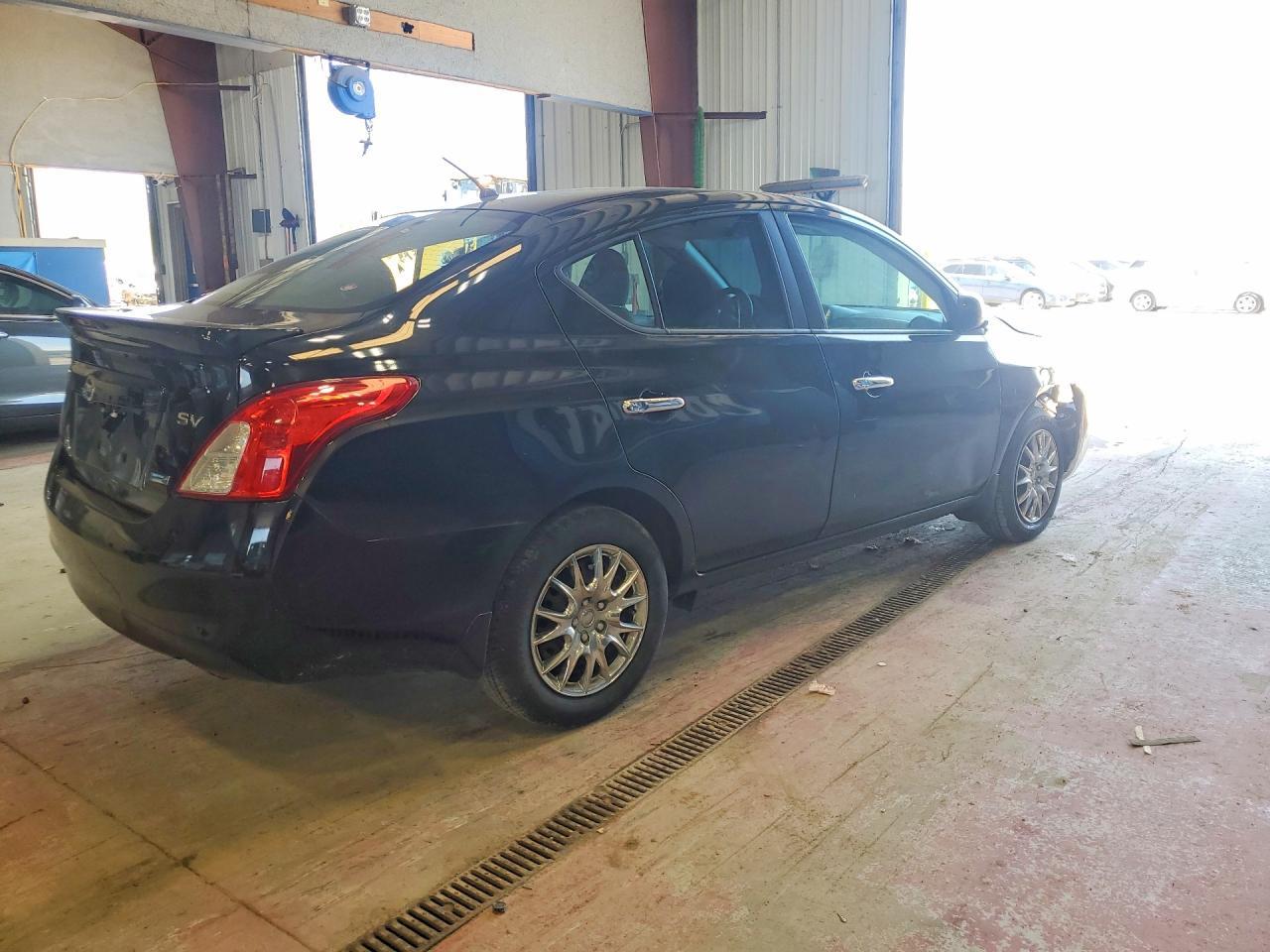 2013 NISSAN VERSA
