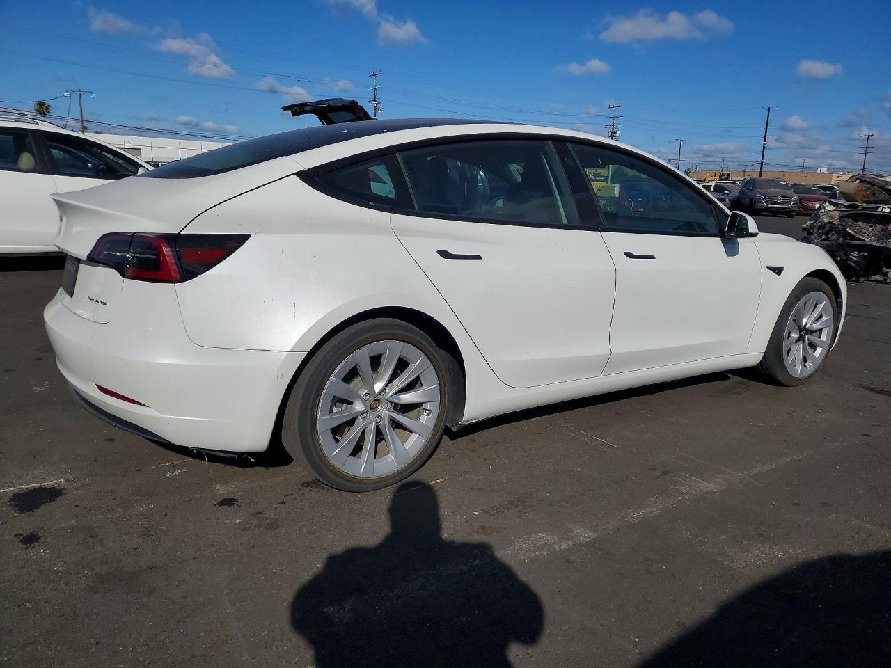 2022 TESLA MODEL 3