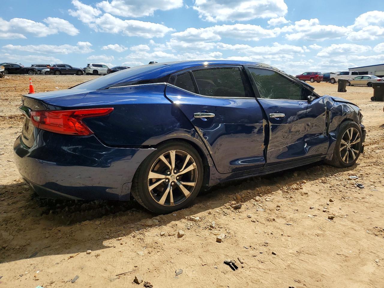2017 NISSAN Maxima