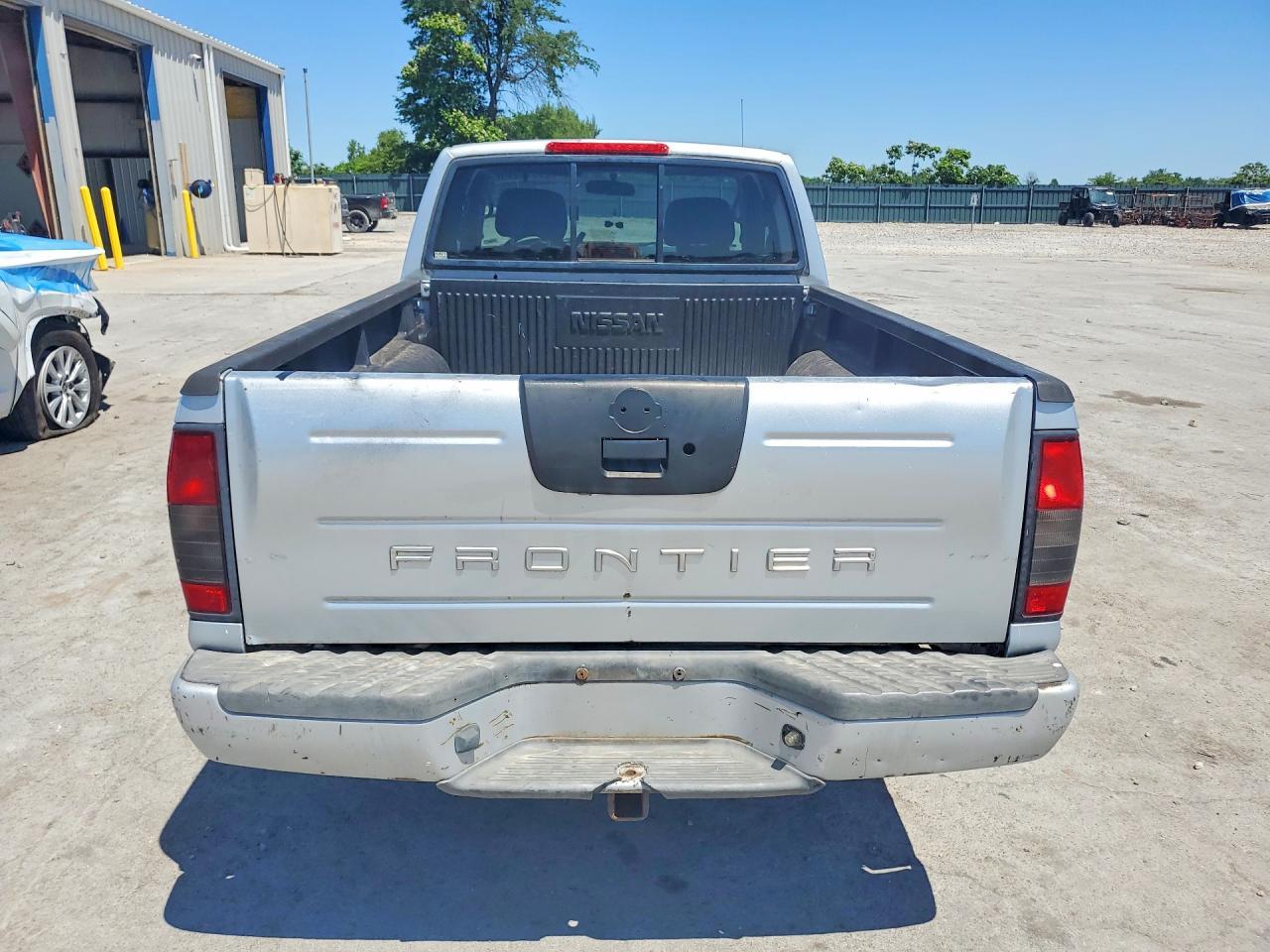 2002 NISSAN Frontier