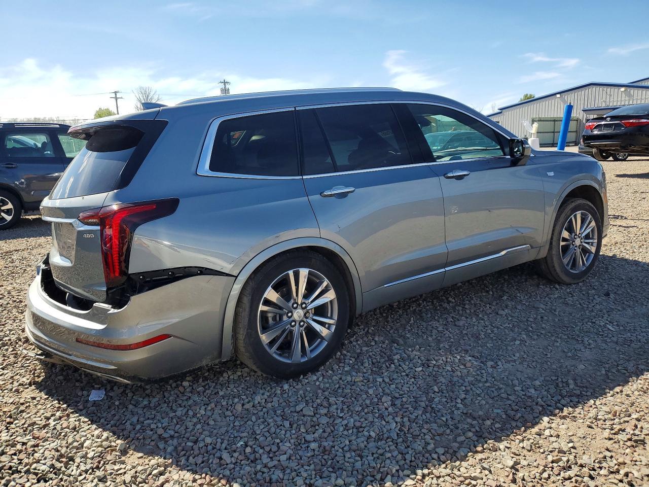 2025 CADILLAC XT6