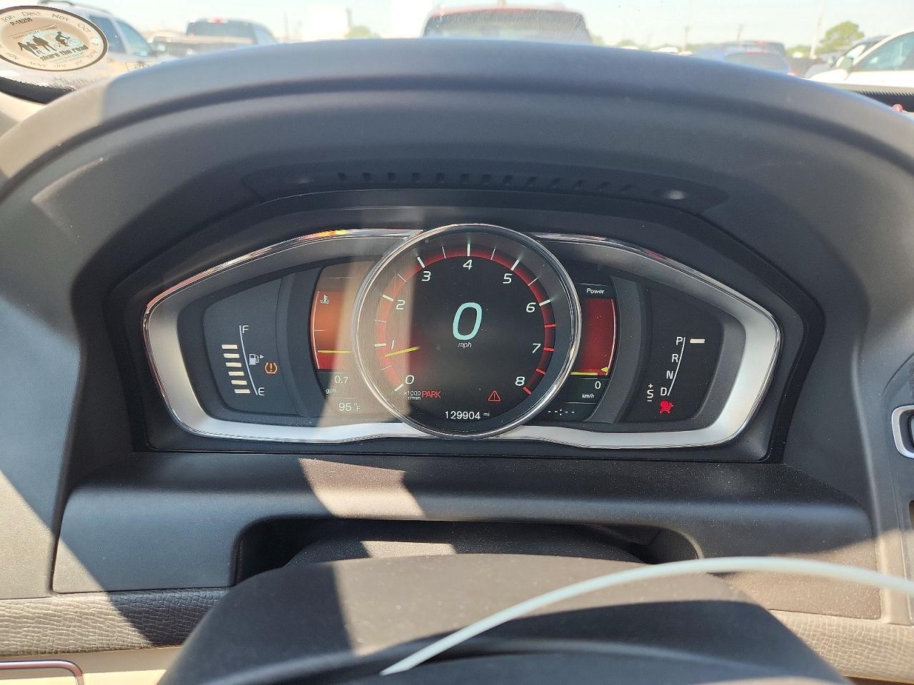 2015 VOLVO XC60