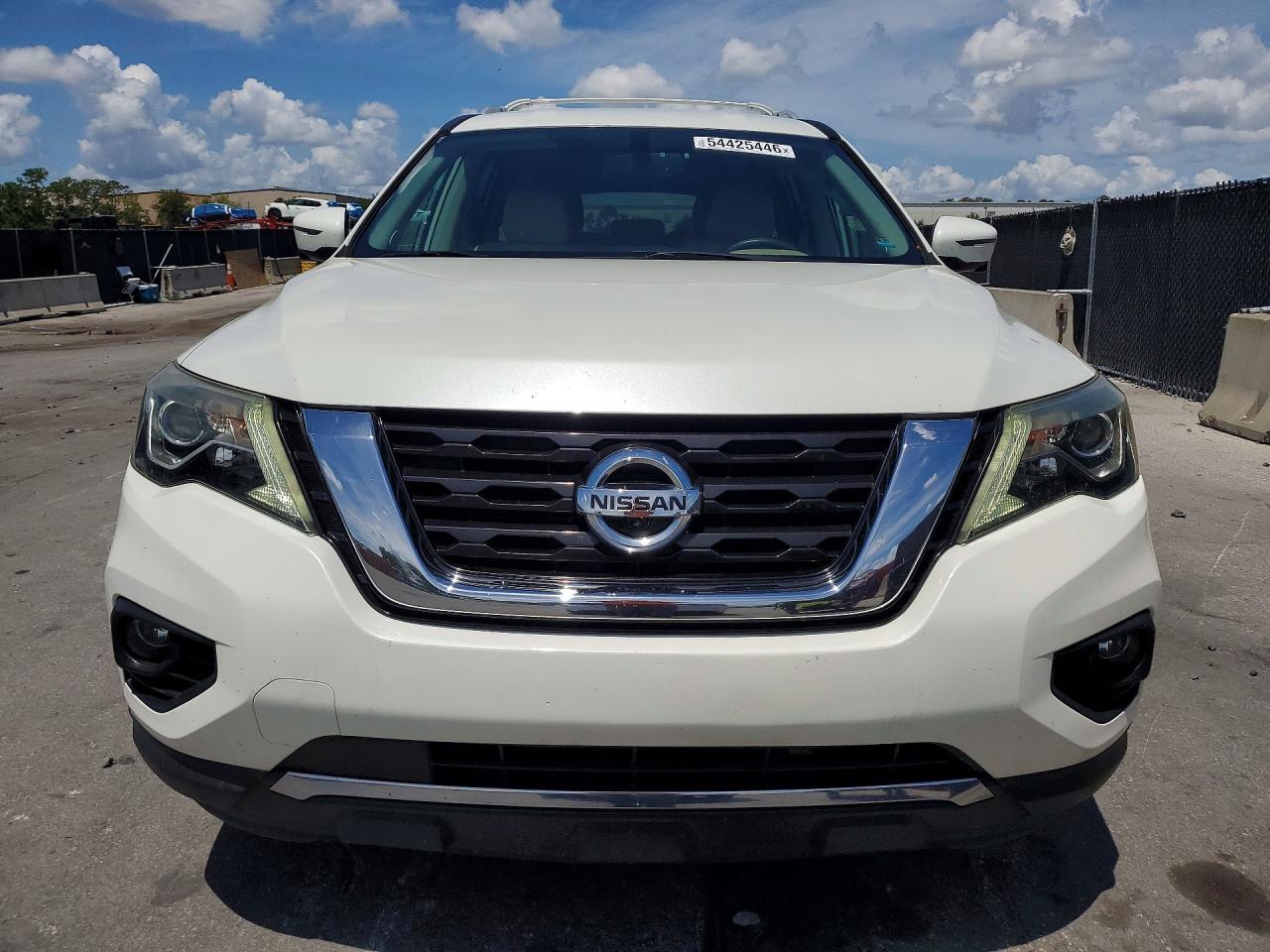 2017 NISSAN PATHFINDER