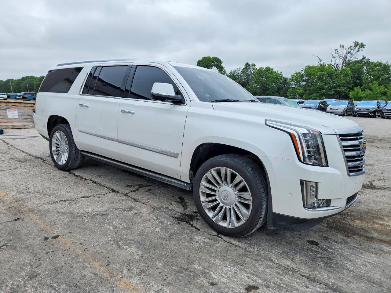 2017 CADILLAC Escalade ESV