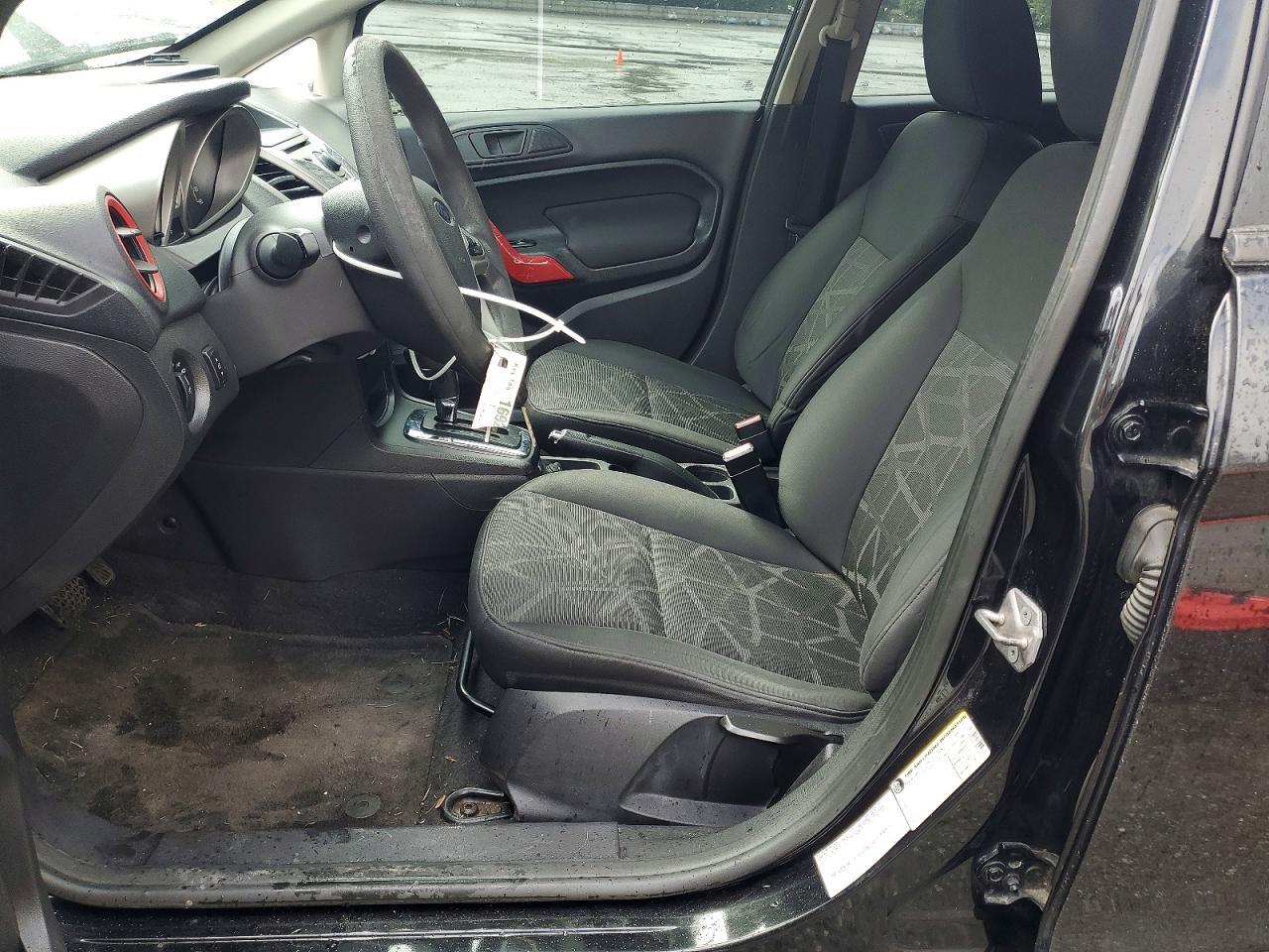 2011 FORD Fiesta