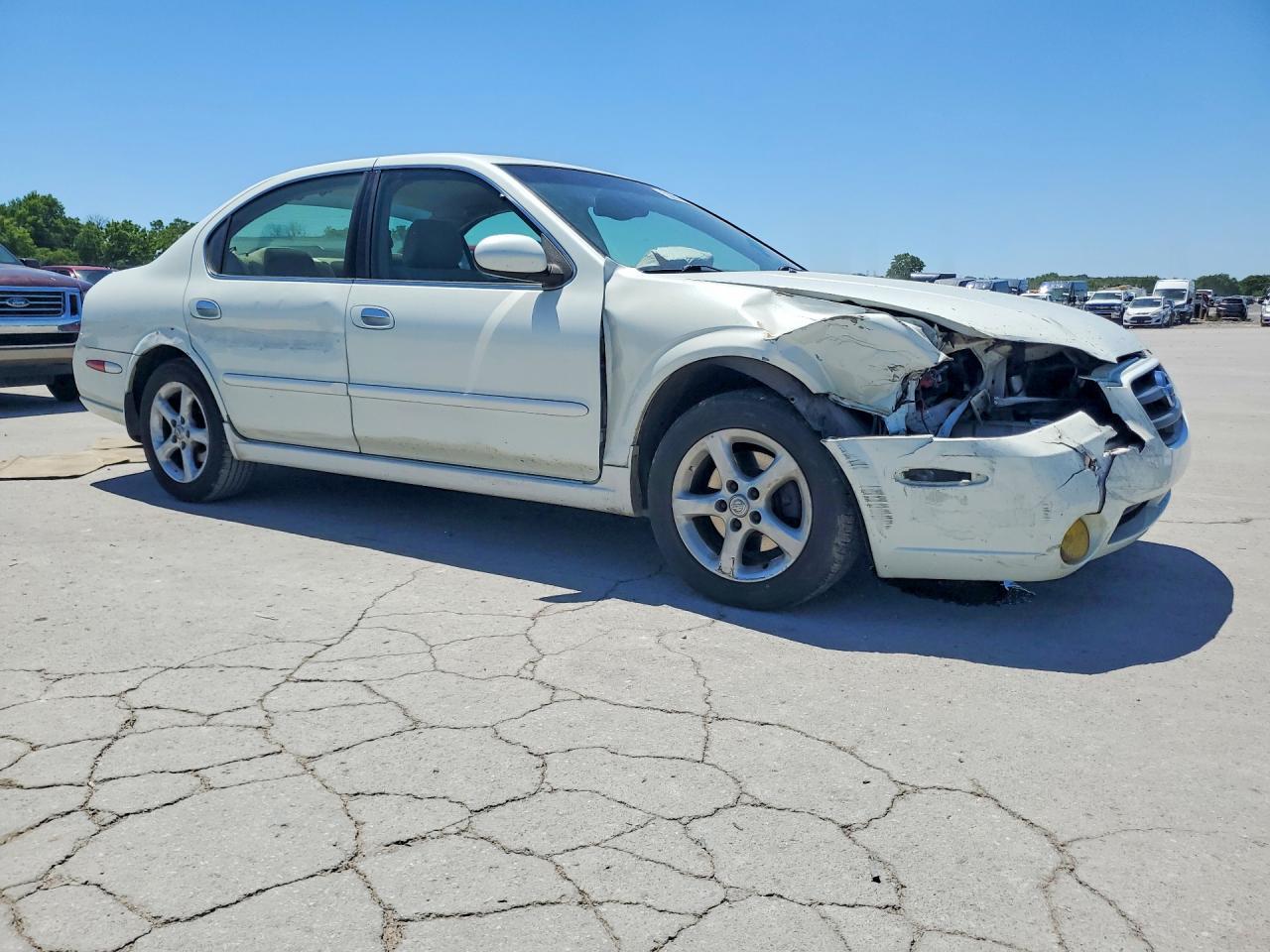 2002 NISSAN Maxima