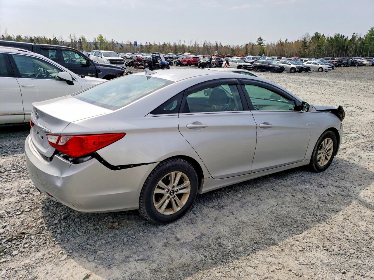 2012 HYUNDAI SONATA
