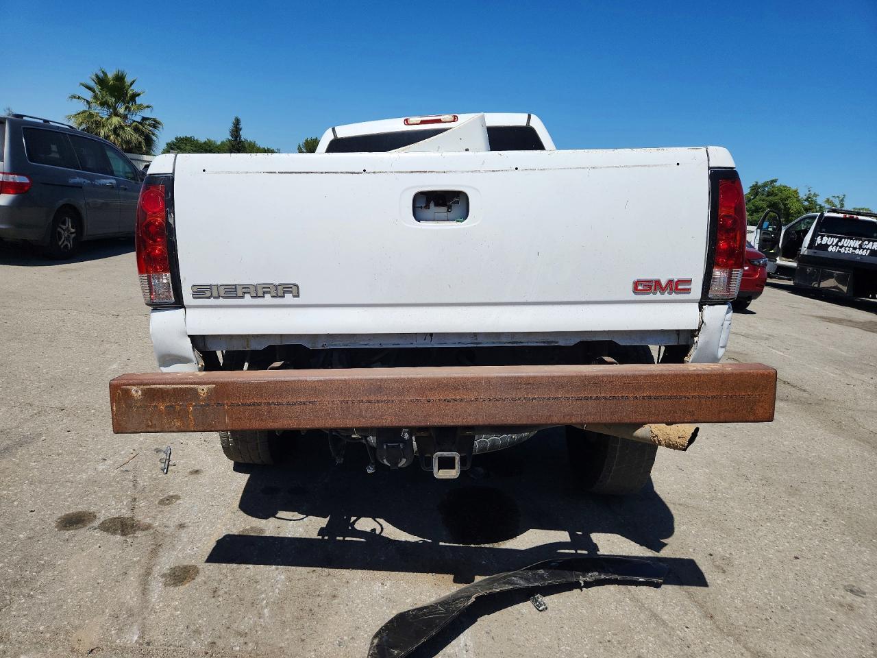 2004 GMC Sierra