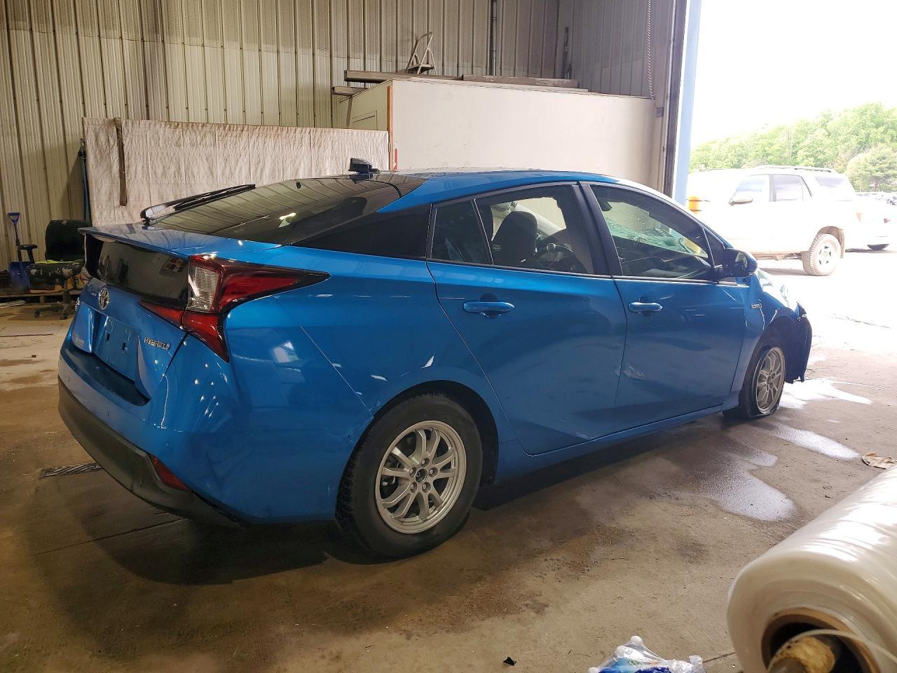 2022 TOYOTA PRIUS