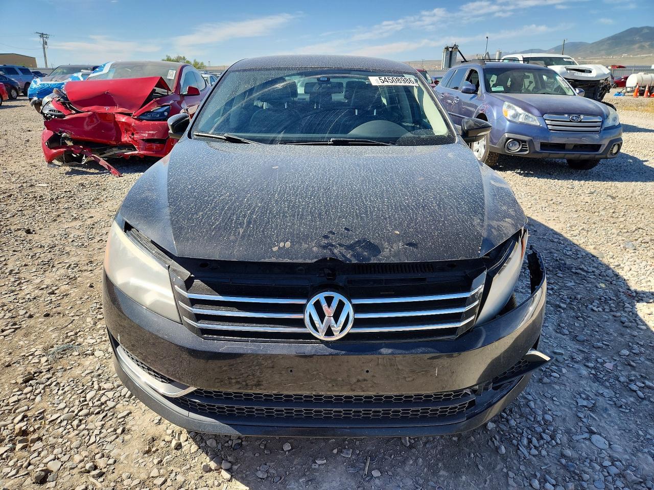 2012 VOLKSWAGEN Passat