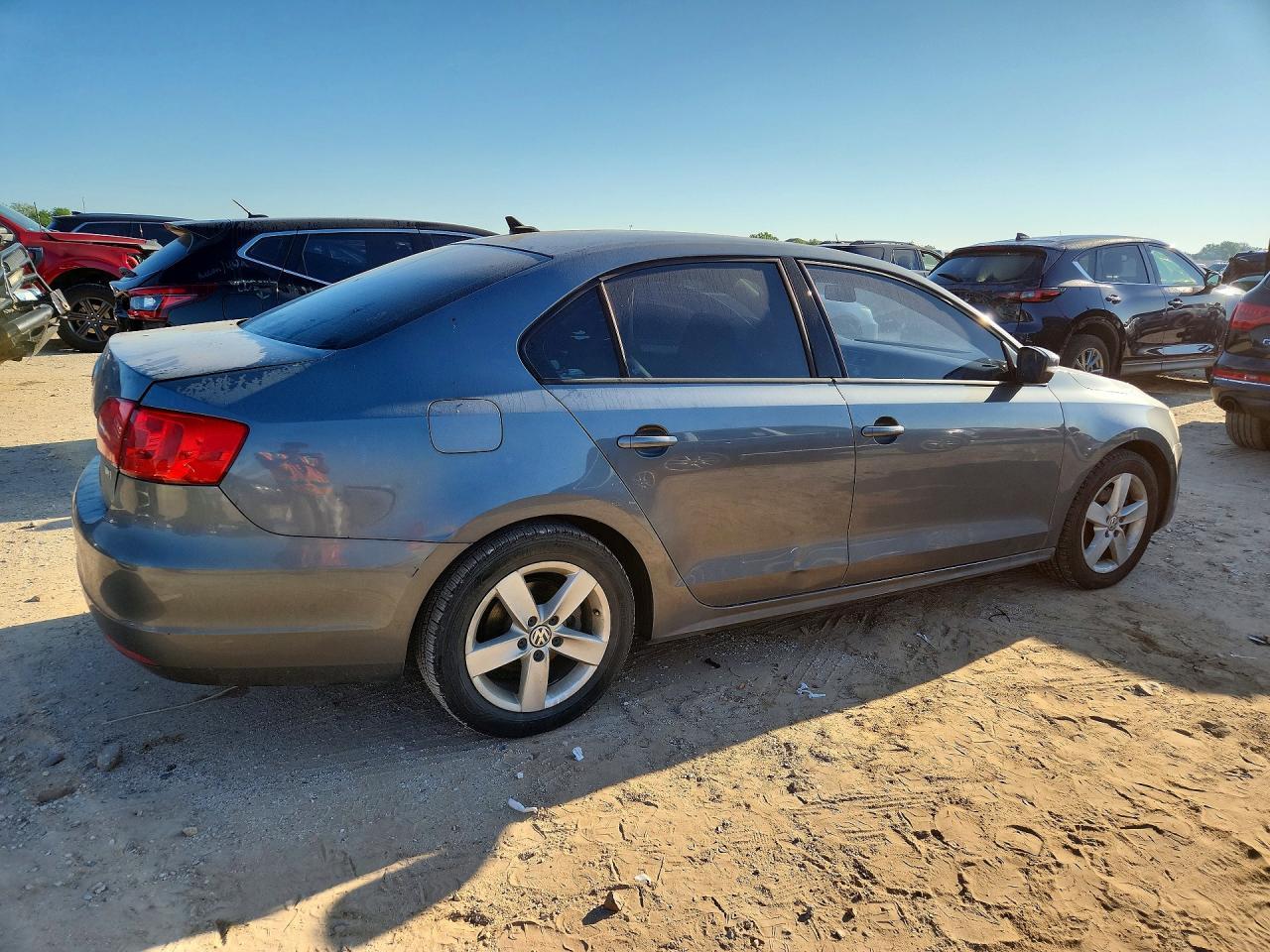 2012 VOLKSWAGEN JETTA