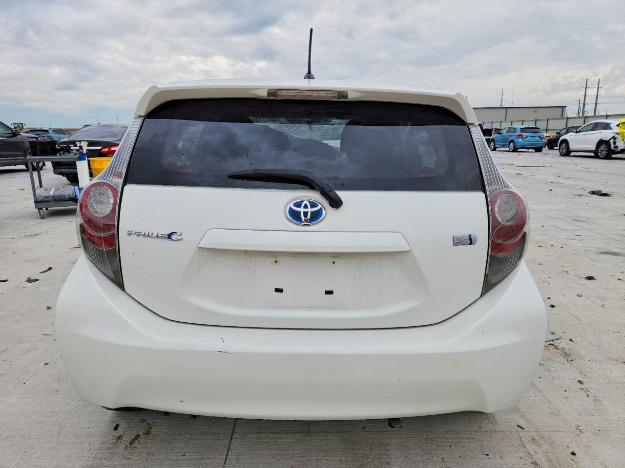2013 TOYOTA Prius c