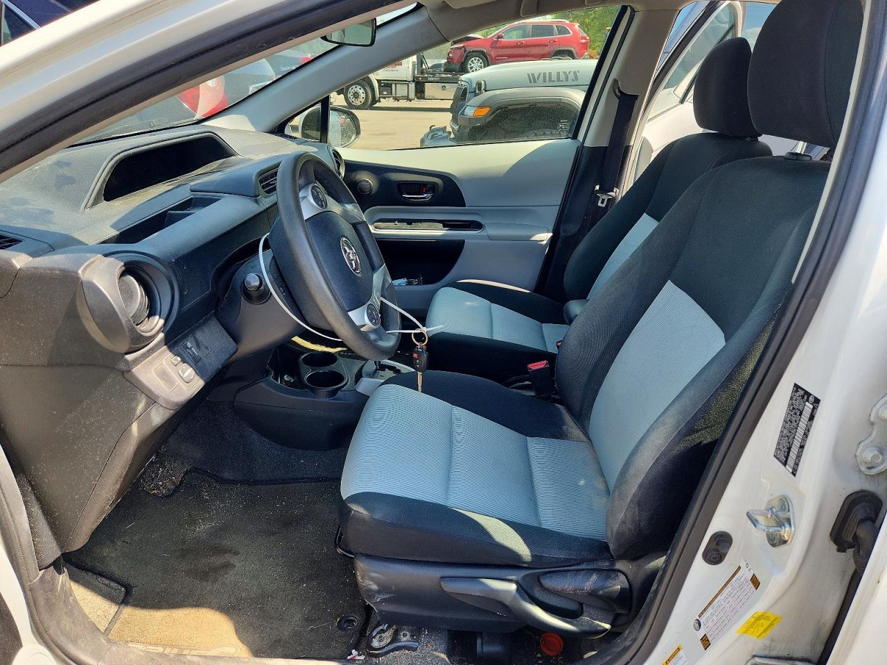 2014 TOYOTA Prius c