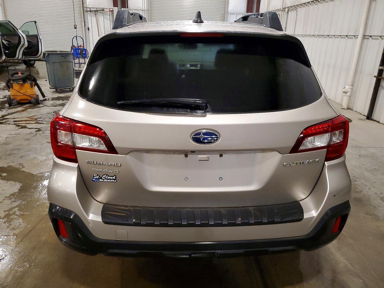 2018 SUBARU Outback