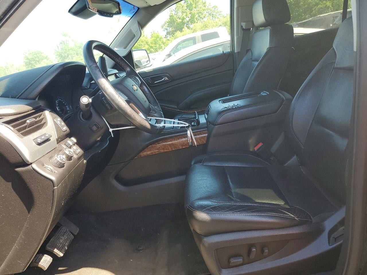 2016 CHEVROLET Suburban