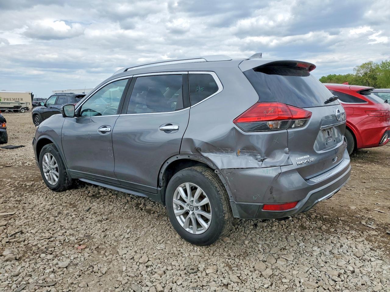 2017 NISSAN ROGUE