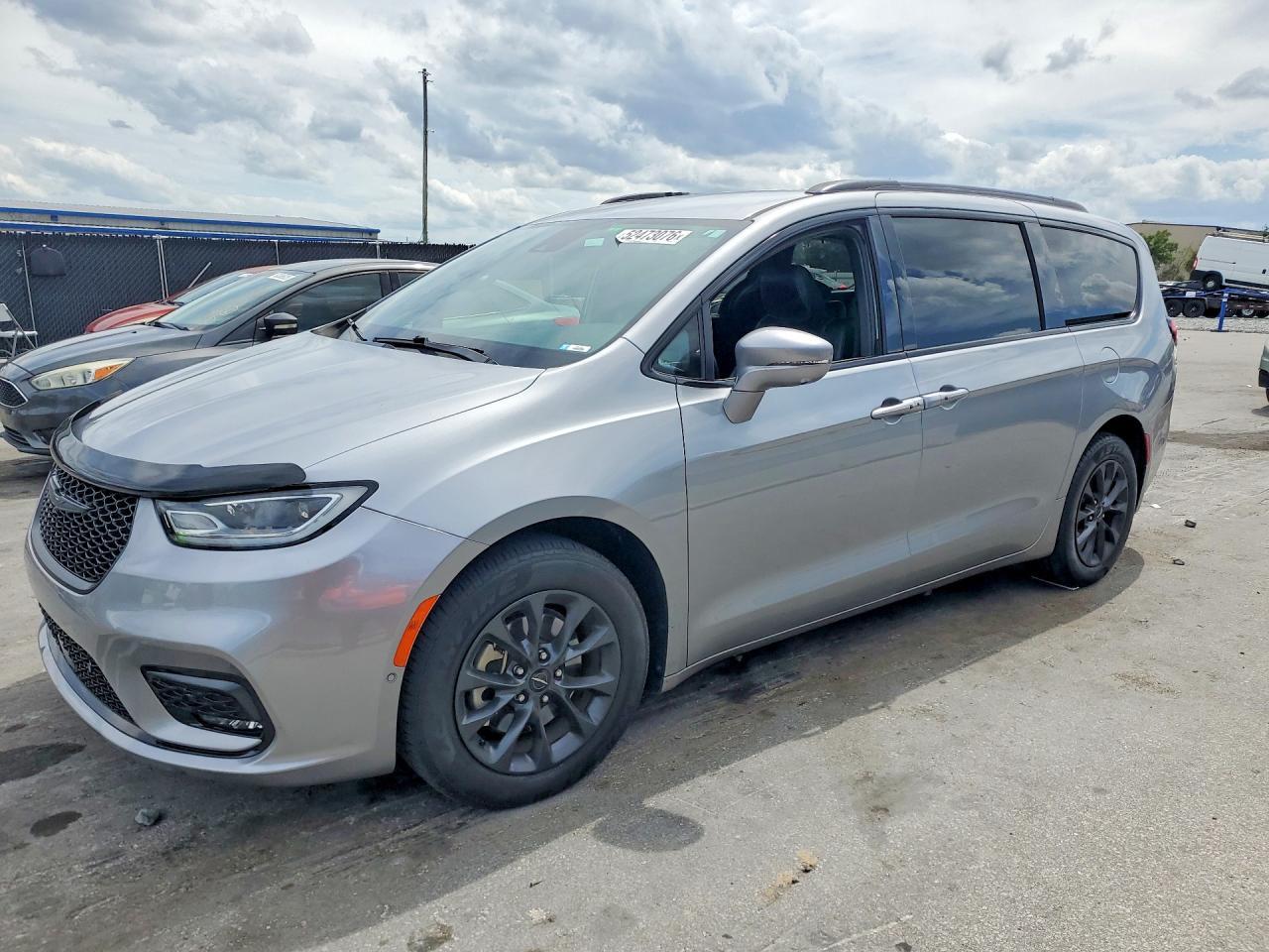 2021 CHRYSLER Pacifica