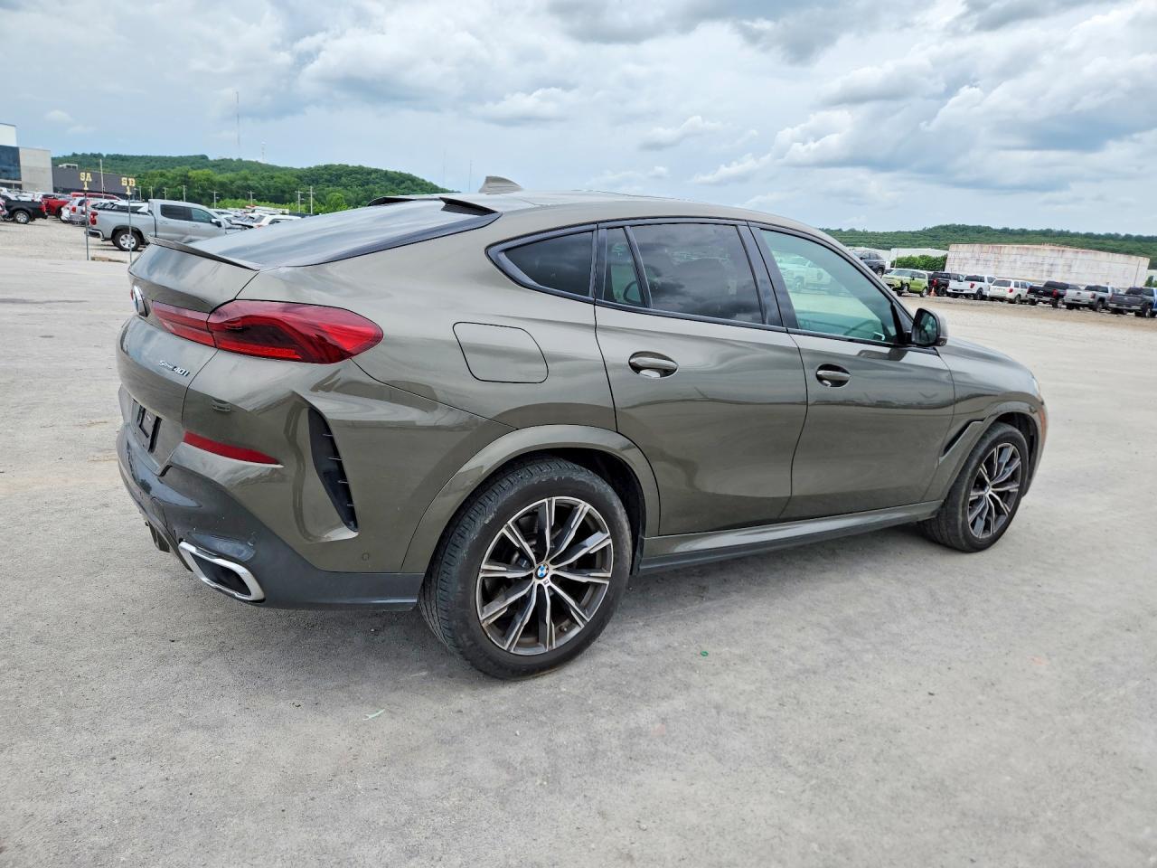 2021 BMW X6