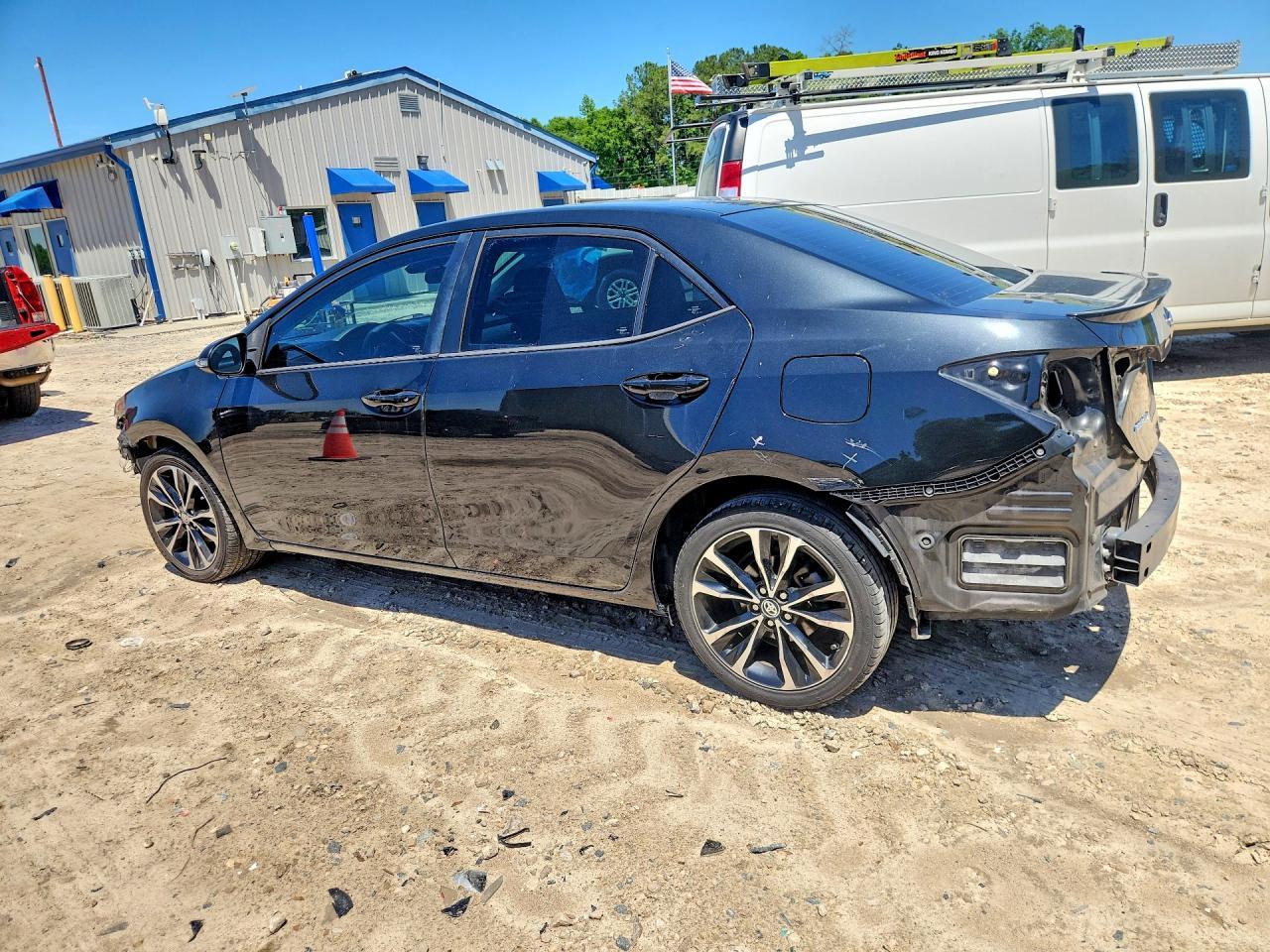 2018 TOYOTA COROLLA