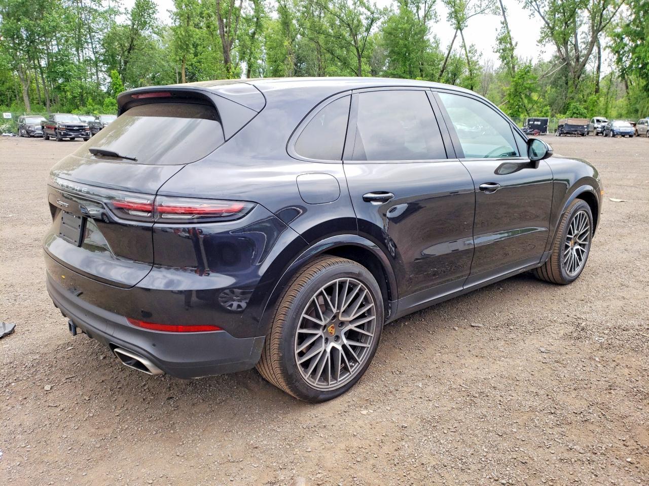 2021 PORSCHE CAYENNE